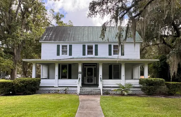 532 Pinckney Street, McClellanville, SC 29458