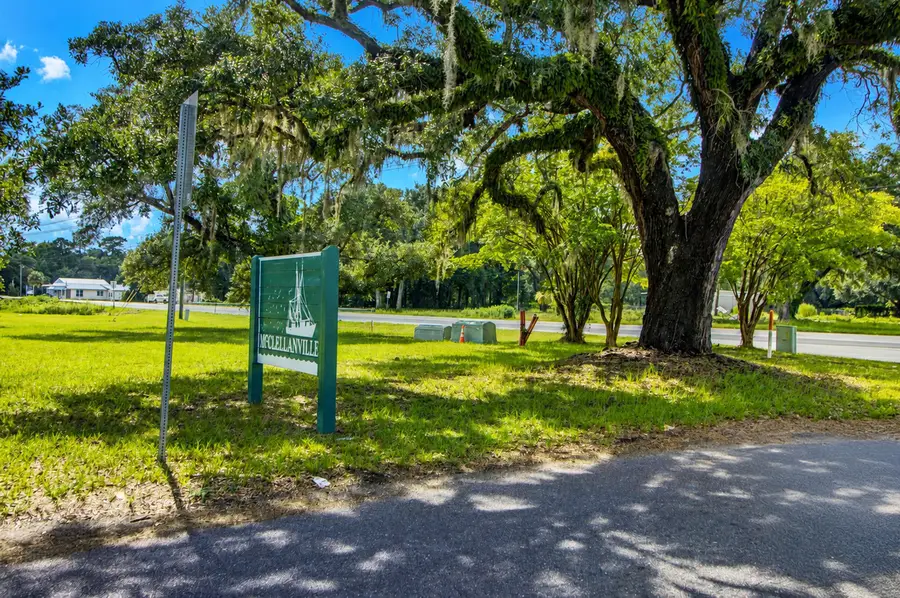 906 Pinckney Street, McClellanville, SC 29458 - #3