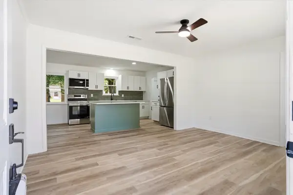 8836 Bucknell Drive, North Charleston, SC 29406