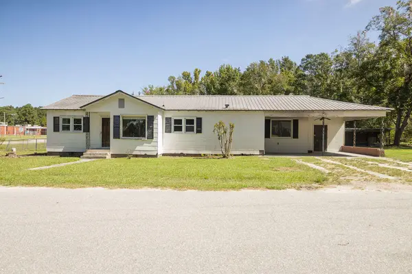 402 New Street, Smoaks, SC 29481