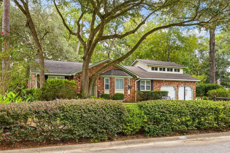 104 Sweetbriar Road, Summerville, SC 29485 - #2