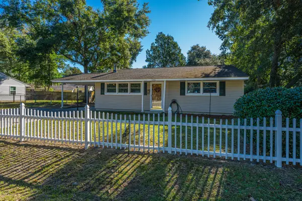 1236 Hawthorne Circle, Hanahan, SC 29410