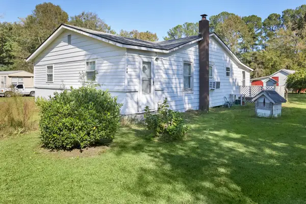 134 George Lane, Bonneau, SC 29431