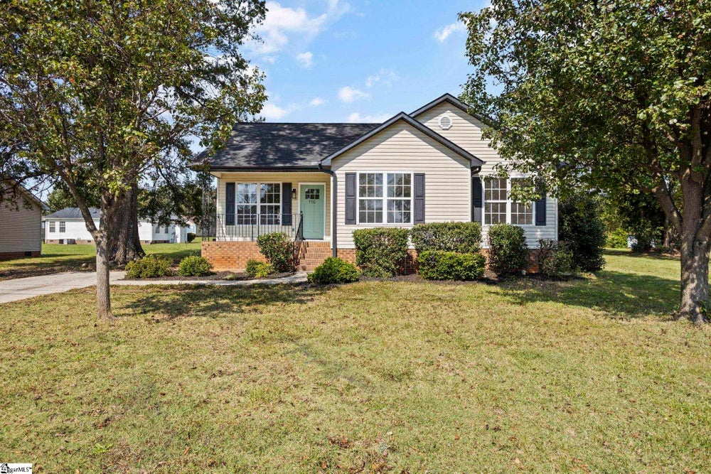 110 Arnold Street, Greenville, SC 29611 BHGRE