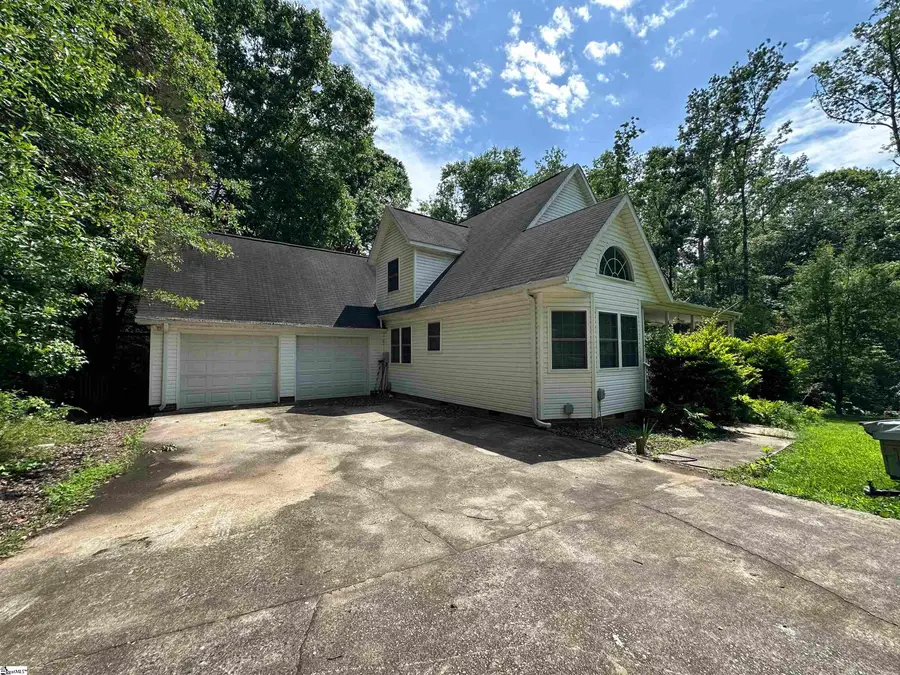 693 Grandwood Boulevard, Gray Court, SC 29645 - #3