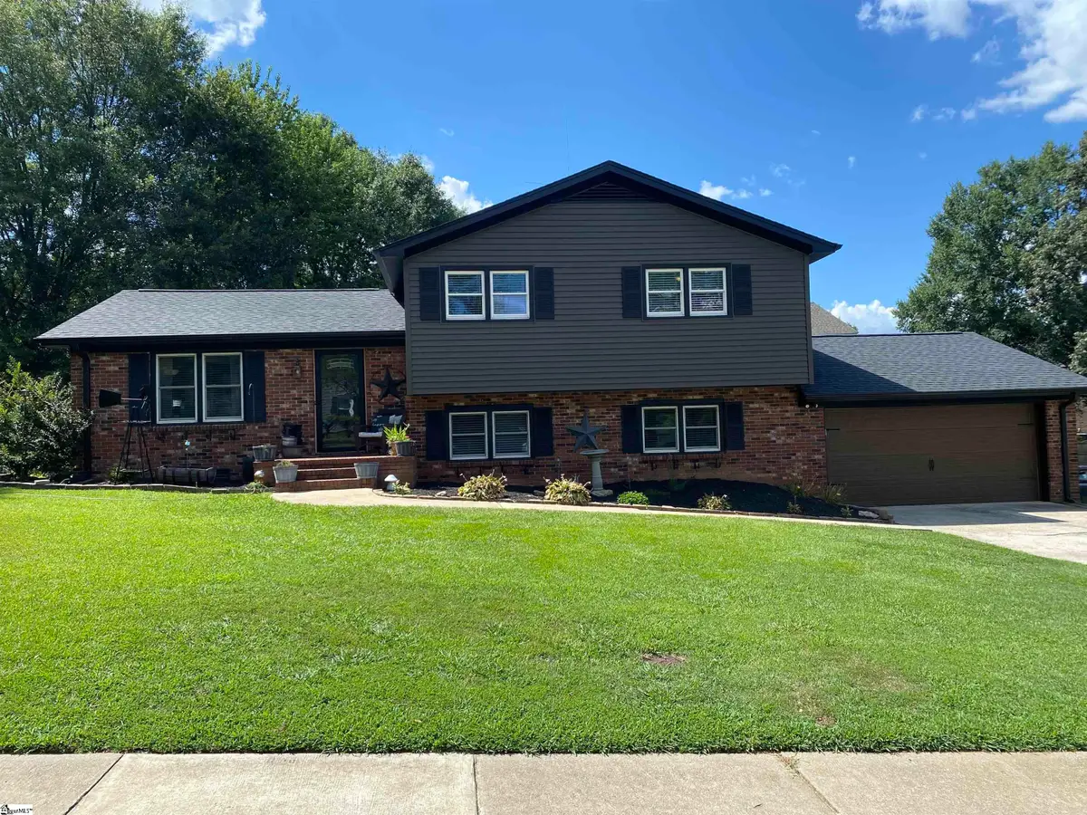 105 Canebrake Drive, Greer, SC 29650 - Image #1