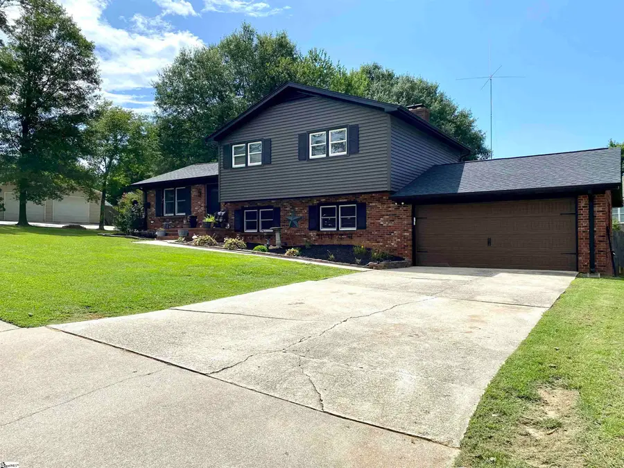 105 Canebrake Drive, Greer, SC 29650 - Image #2