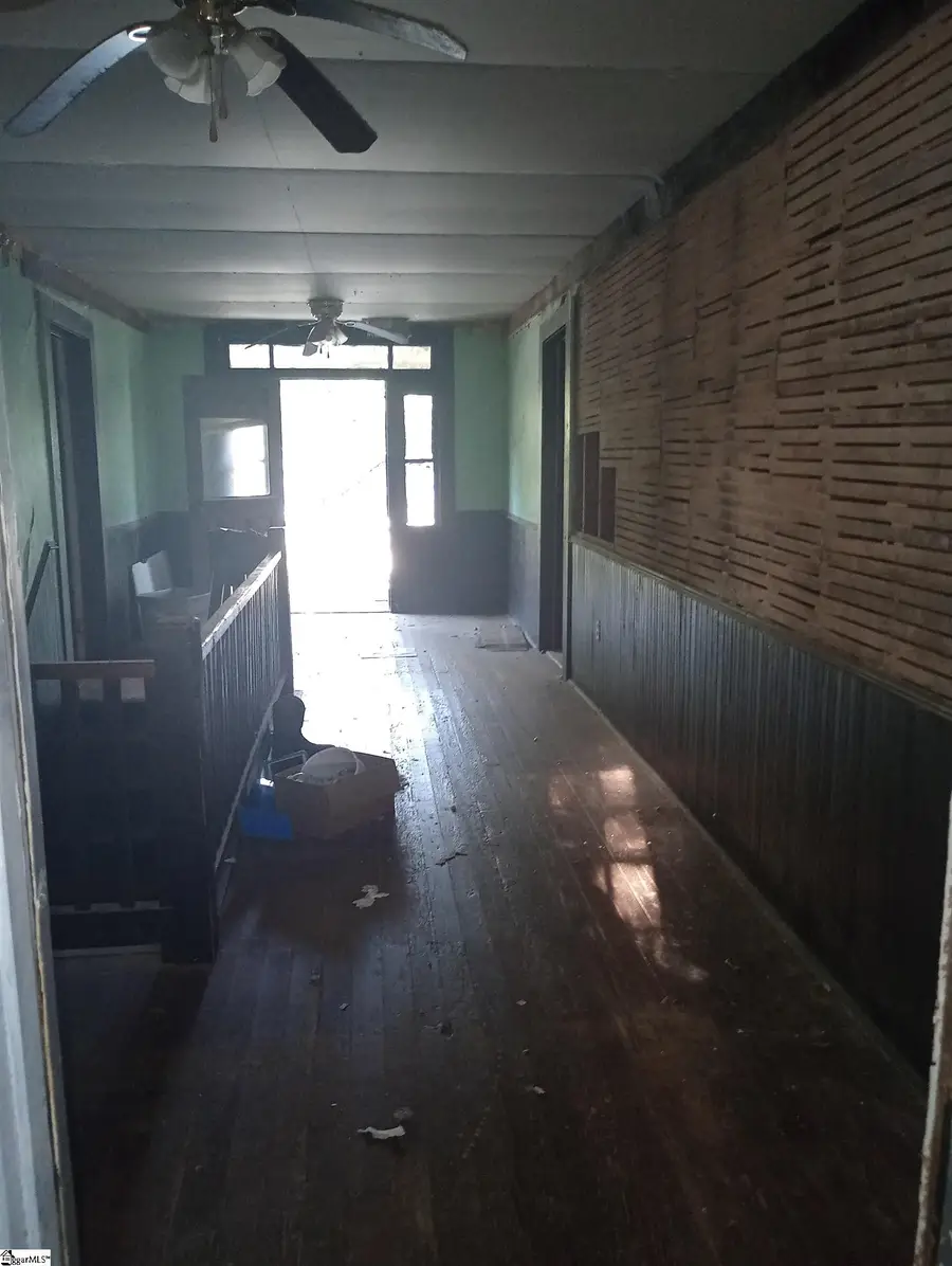 107 Acadmey Street, Jonesville, SC 29379 - Image #2