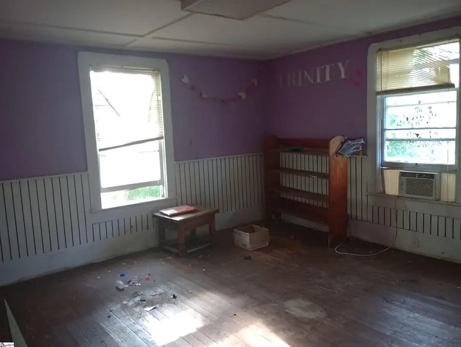 107 Academy Street, Jonesville, SC 29379 - #3