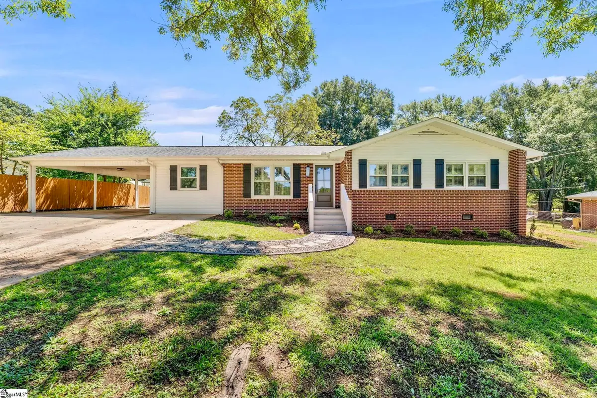 203 Fernwood Circle, Anderson, SC 29626 - Image #1