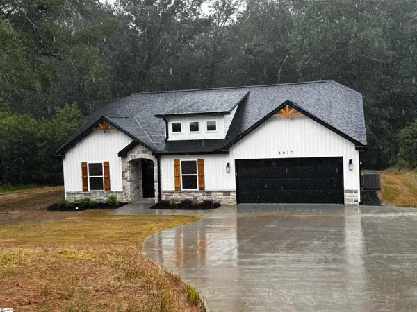 1037 W Broad Street, Iva, SC 29655