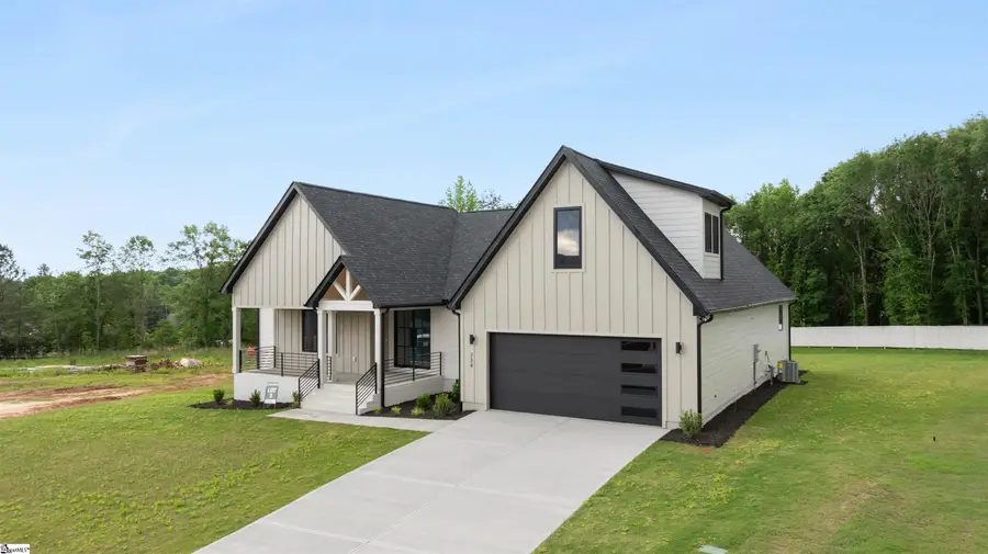 734 New South Court, Wellford, SC 29385 - Image #2