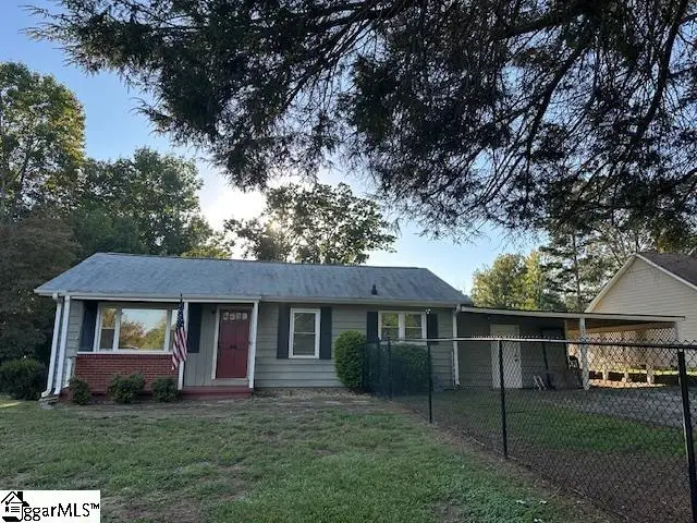 265 W Durham Street, Landrum, SC 26356 - Image #1