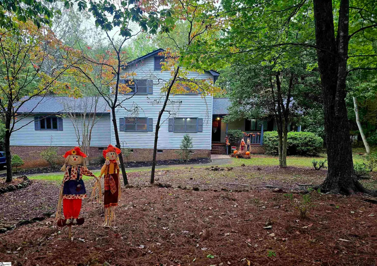 8 Overlook Court, Greenville, SC 29609-0000 - Image #1