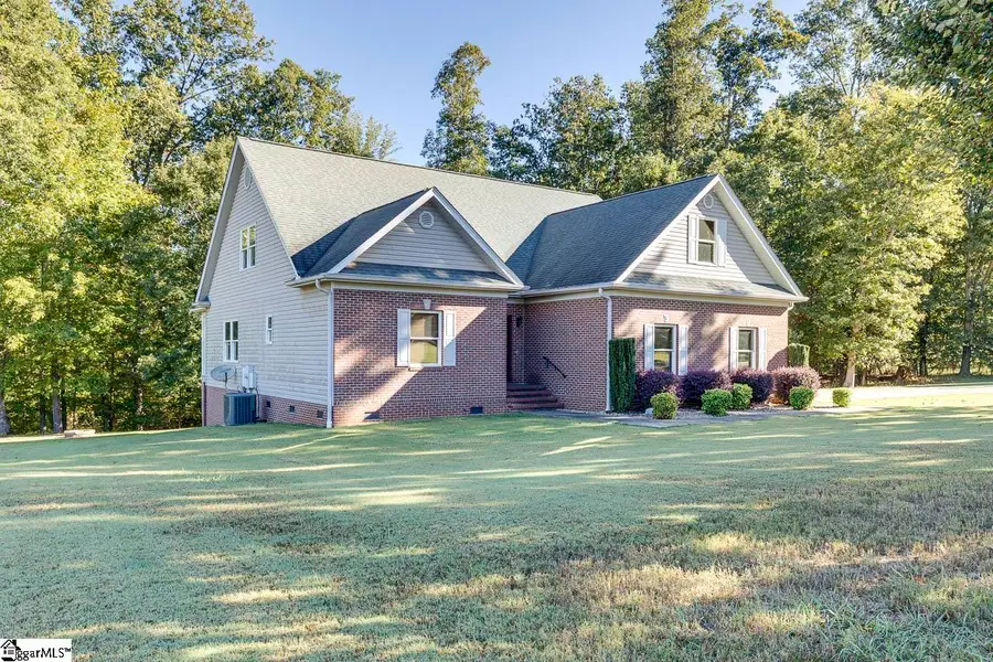 110 Valley Drive, Townville, SC 29689 - Image #2