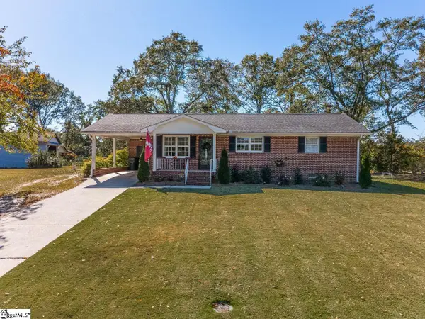 7 Hastings Circle, Taylors, SC 29687