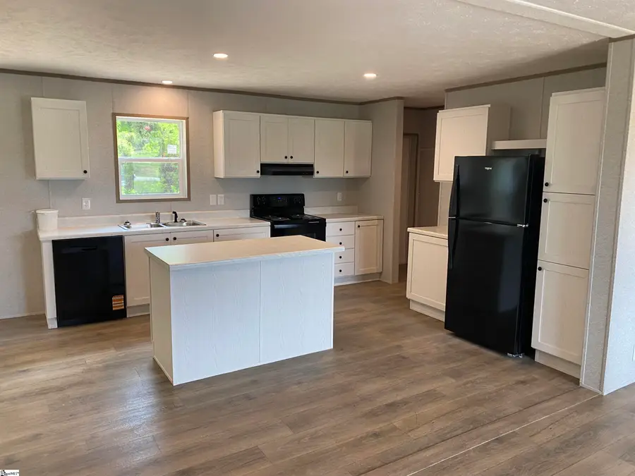 11271 S 101 Highway, Gray Court, SC 29645 - Image #2