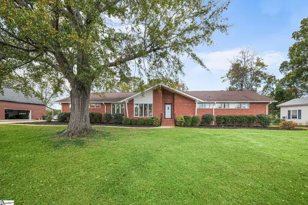 207 Grandview Circle, Travelers Rest, SC 29690