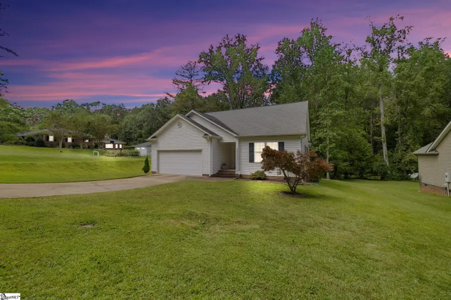 111 Woodvale Avenue, Fountain Inn, SC 29644 - Image #2