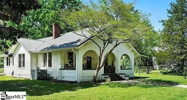 501 N Adair Street, Clinton, SC 29325