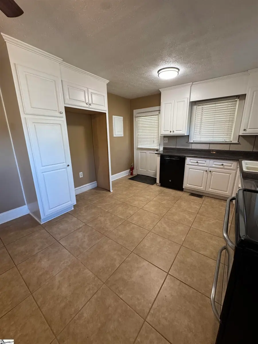 5 Lenore Avenue, Greenville, SC 29617 - Image #3