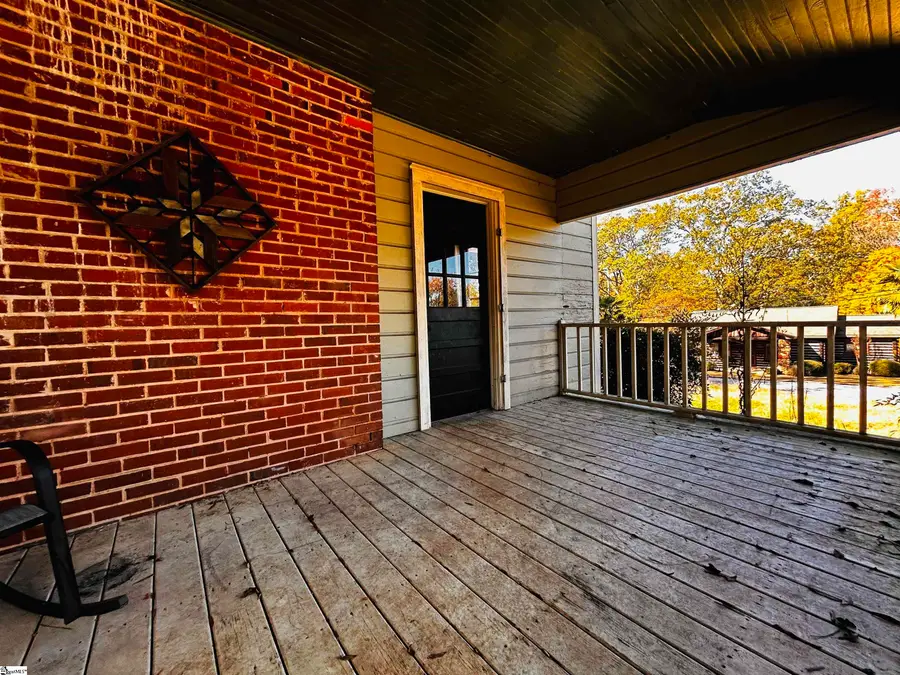 110 Maplebrook Street, Laurens, SC 29360 - Image #3