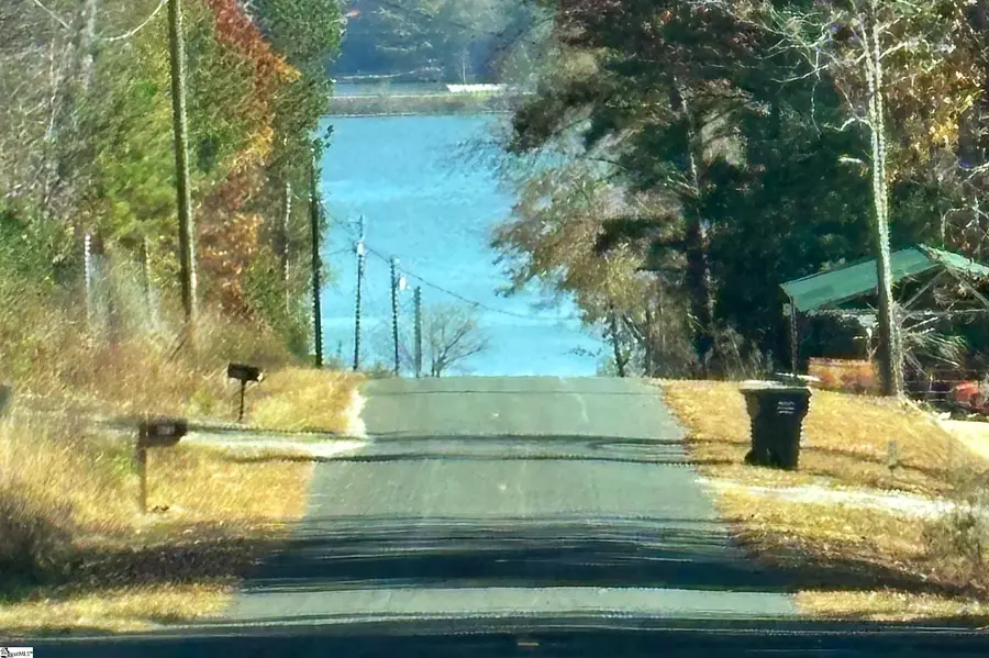 702 Serene Drive, Waterloo, SC 29384 - Image #3