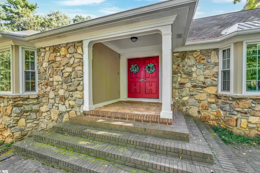 102 Graystone Road, Greenville, SC 29615 - Image #2