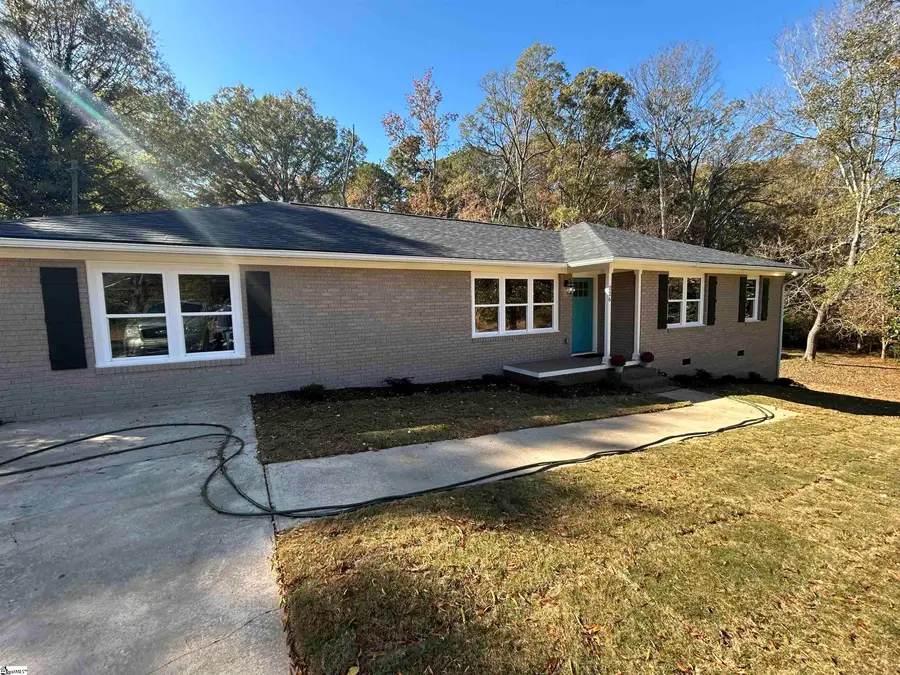 226 Lakewood Drive, Clinton, SC 29325 - Image #2