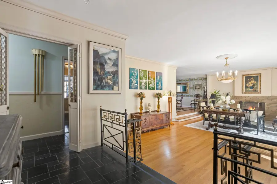 22 Hillandale Circle, Greenville, SC 29609 - Image #3