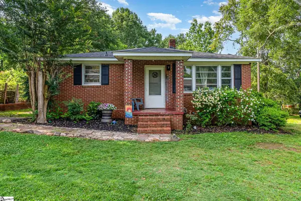 7 Edgewood Street, Liberty, SC 29657-1301