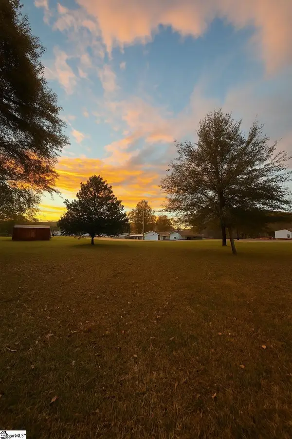 203b Crescent Street, Easley, SC 29640-3813