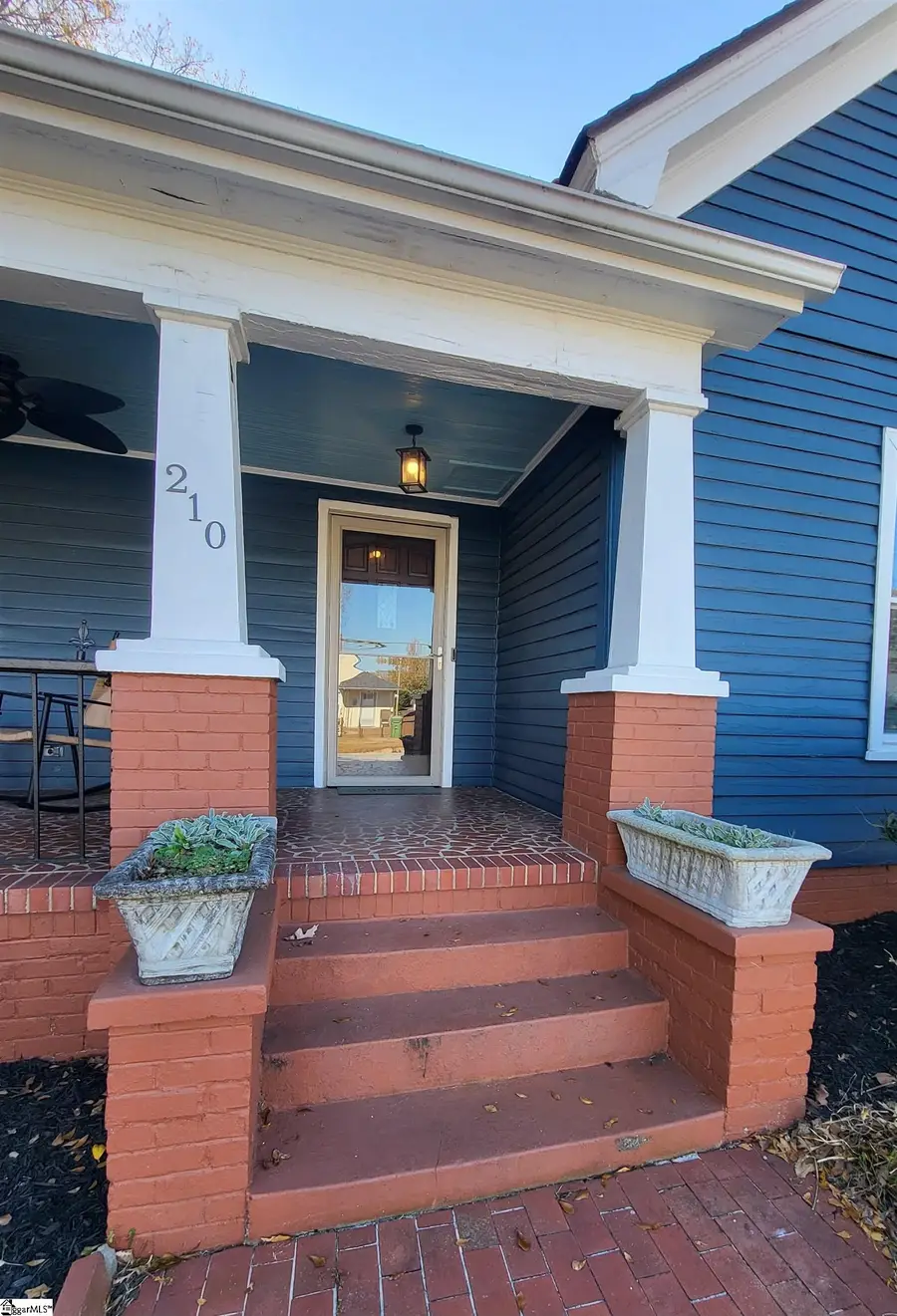 210 E Fairview Avenue, Greer, SC 29651 - Image #2