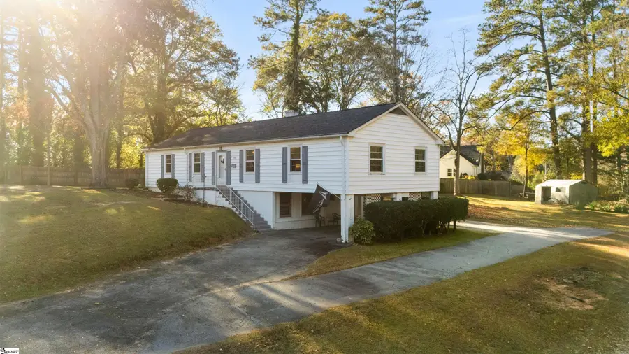 105 Wedgewood Drive, Laurens, SC 29360 - Image #2