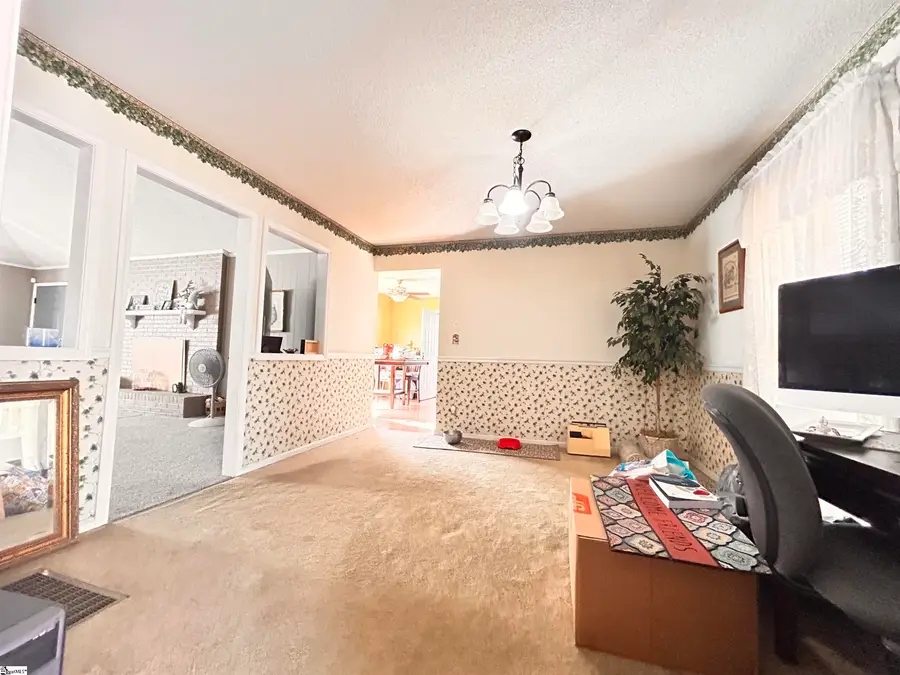 3389 Lakeview Drive, Laurens, SC 29360 - Image #3