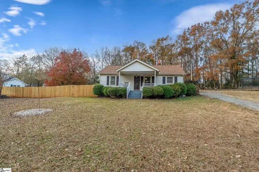 100 Pamela Lane, Laurens, SC 29360 - Image #2