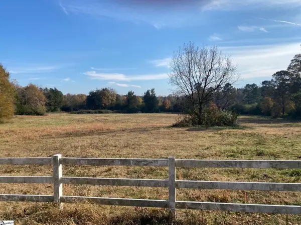 00 252 Highway, Laurens, SC 29360