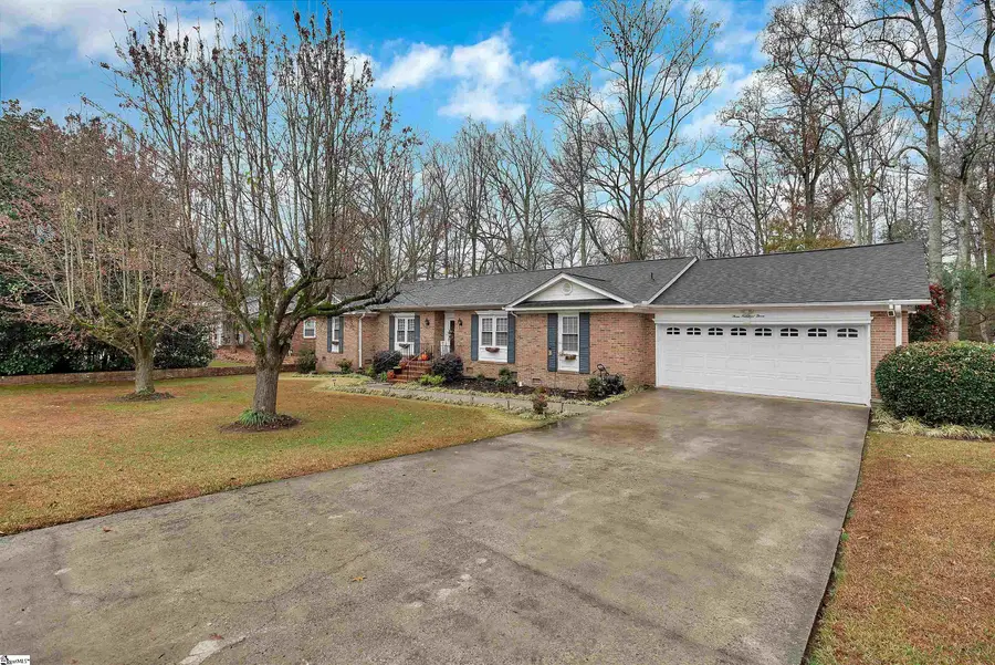 303 Asbury Circle, Easley, SC 29640-1305 - Image #3