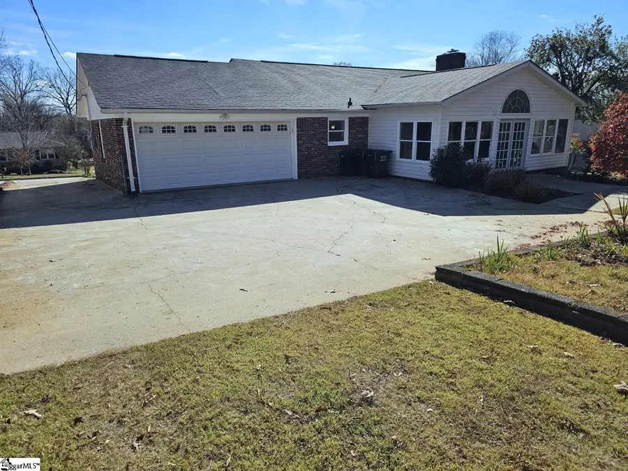 14 Fernwood Drive, Taylors, SC 29687 - Image #3