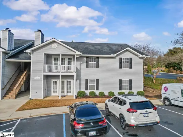 1004 Pelham Square Way, Greer, SC 29650