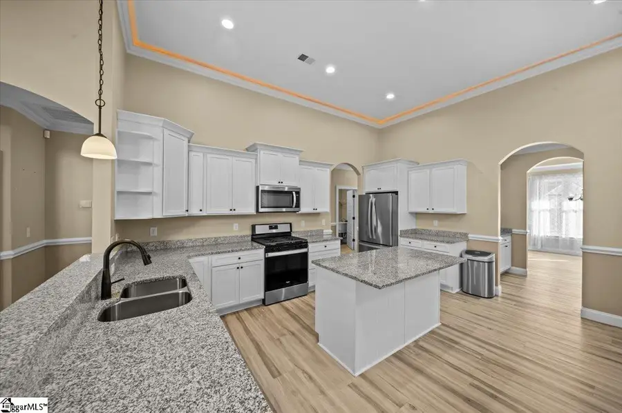 402 Grantleigh Court, Simpsonville, SC 29680 - Image #3