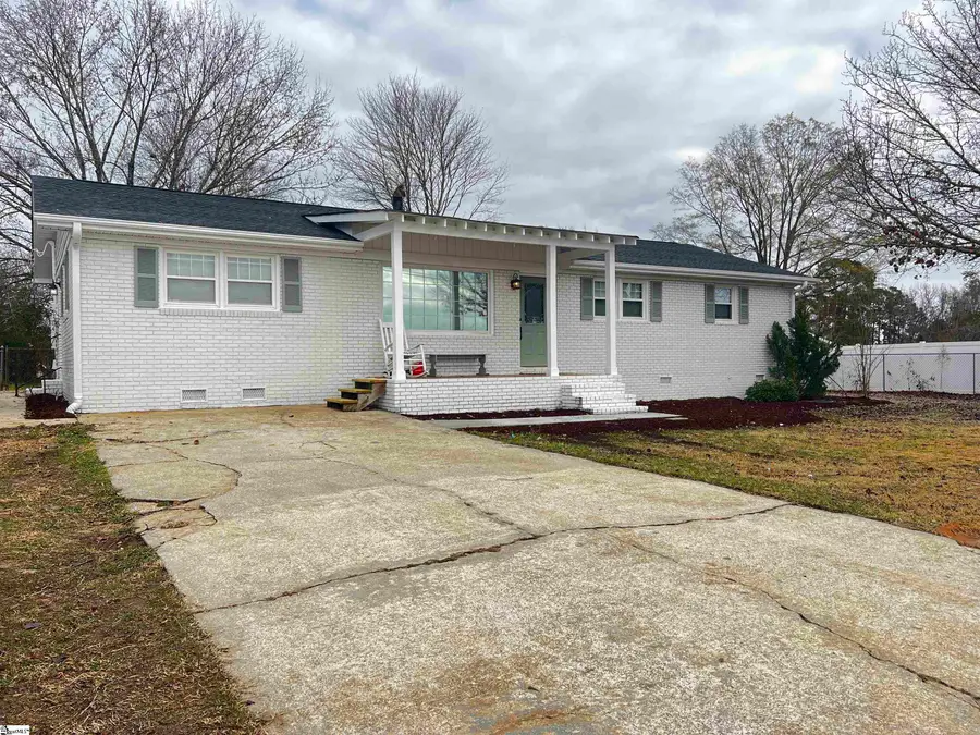 713 Cross Anchor Road, Woodruff, SC 29388 - Image #3