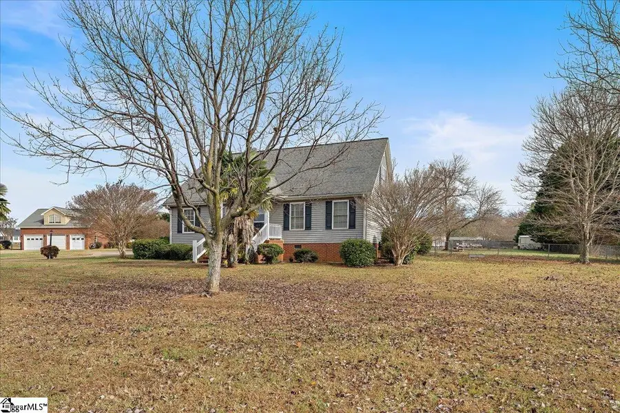 109 Matthew Drive, Belton, SC 29627 - Image #2