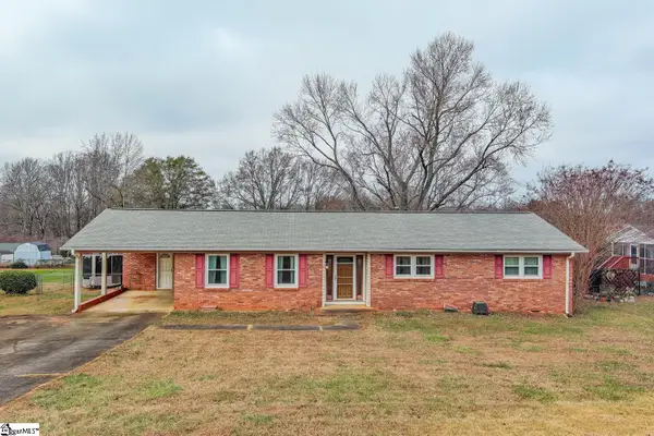 9 Merrimon Avenue, Boiling Springs, SC 29316