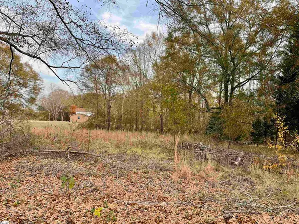 210 Lakeview Drive, Cowpens, SC 29330