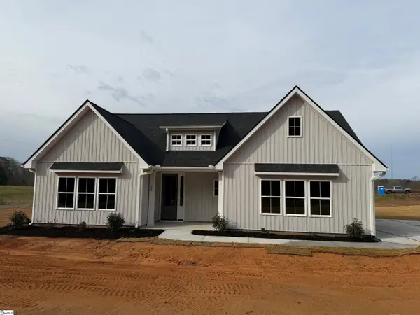 23 Henderson Road, Gray Court, SC 29645