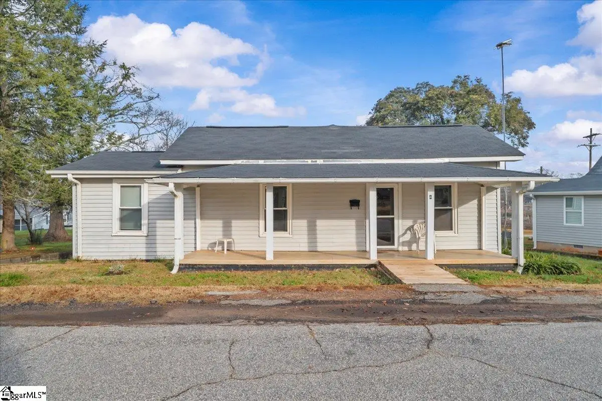 4 Hunt Avenue, Liberty, SC 29657 - Image #1