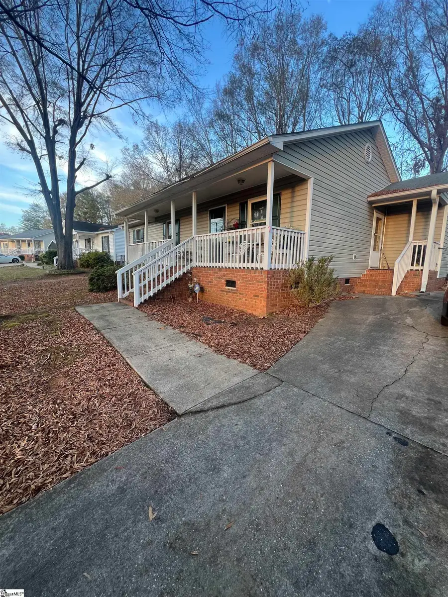 310 Hillandale Road, Spartanburg, SC 29301 - Image #2