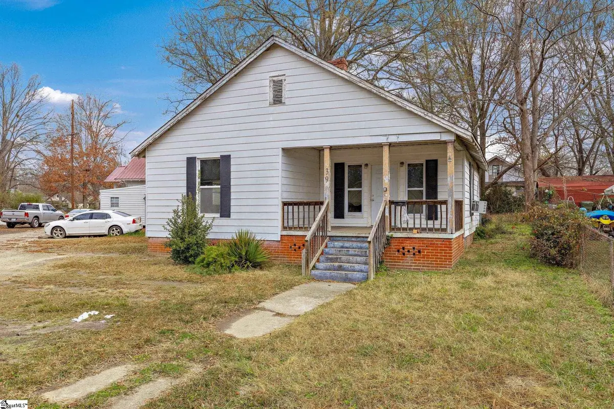 39 Peachtree Street, Clinton, SC 29325 - Image #1