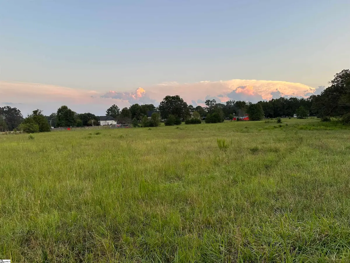 17942 101 Highway, Gray Court, SC 29645 - Image #1